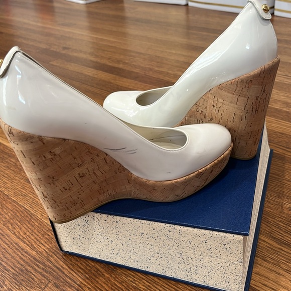 Kate Middleton’s Favorite Stuart Weitzman Wedges - Picture 9 of 15